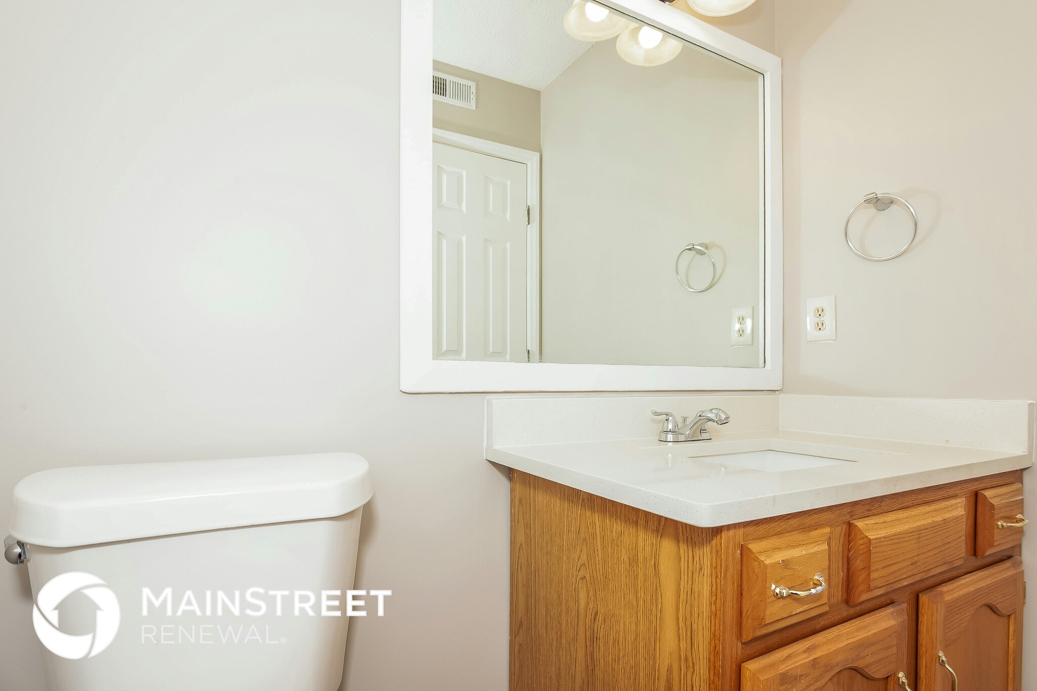 Building Photo - 6002 Pecan Cove Ln