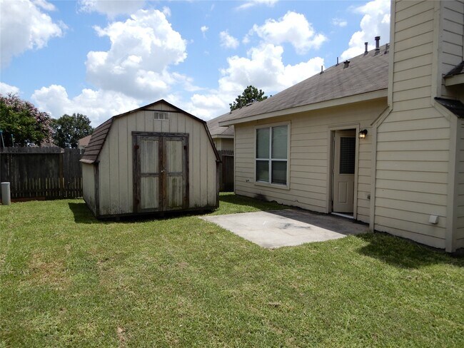 Building Photo - 21126 Field House Ct