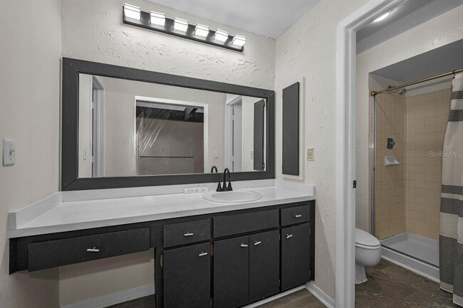 Building Photo - 2581 Countryside Blvd