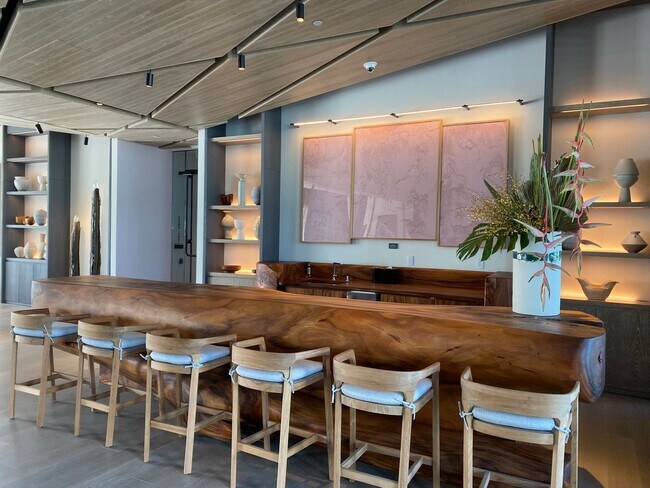 Building Photo - Koula - Luxurious studio in Kakaako