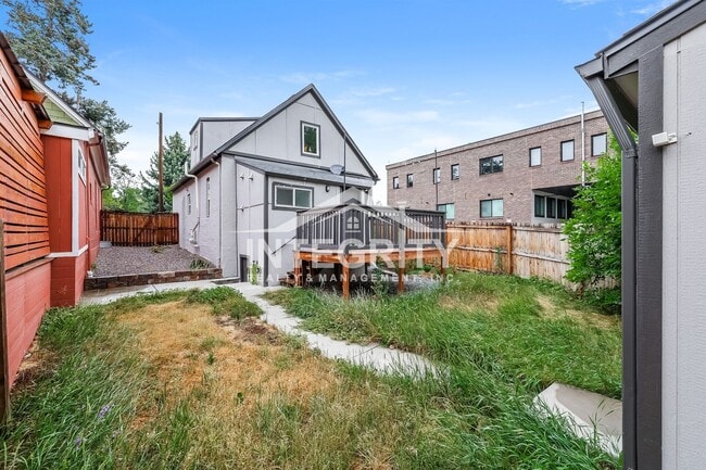 Building Photo - 3622 W 29th Ave