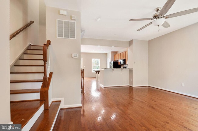 Building Photo - 9418 Paragon Ct