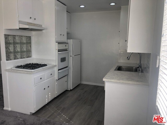 Building Photo - 744 Pier Ave