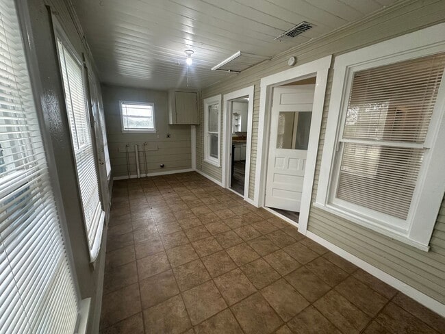 Building Photo - 3637 S Lone Star Pkwy