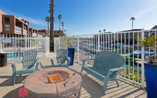 Building Photo - Condo on Beautiful Carlsbad Lagoon!!