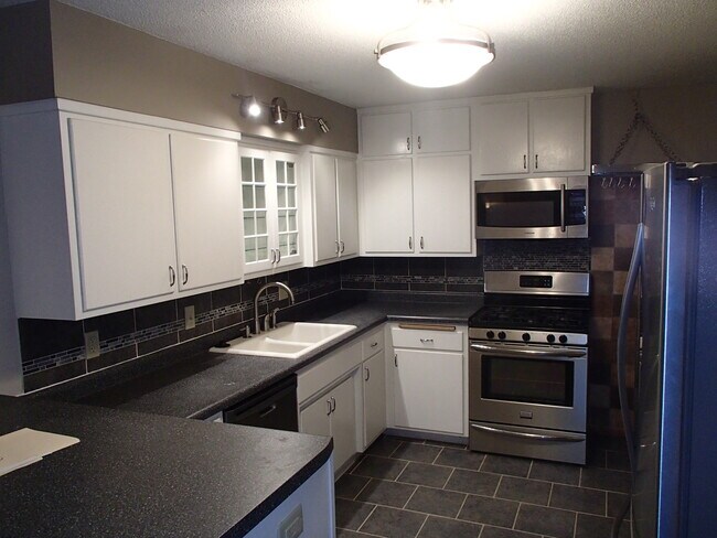 Building Photo - 2527 23rd Ave NW