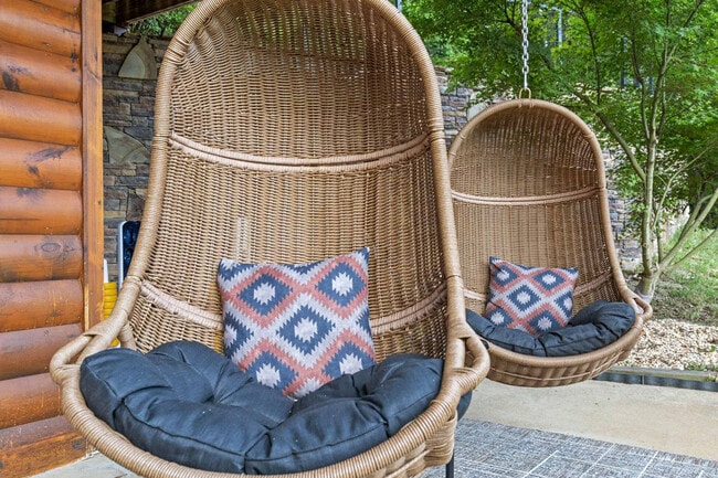 Building Photo - 181 Sugar Mountain Rd