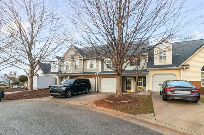 Building Photo - Keswick Place Townhome