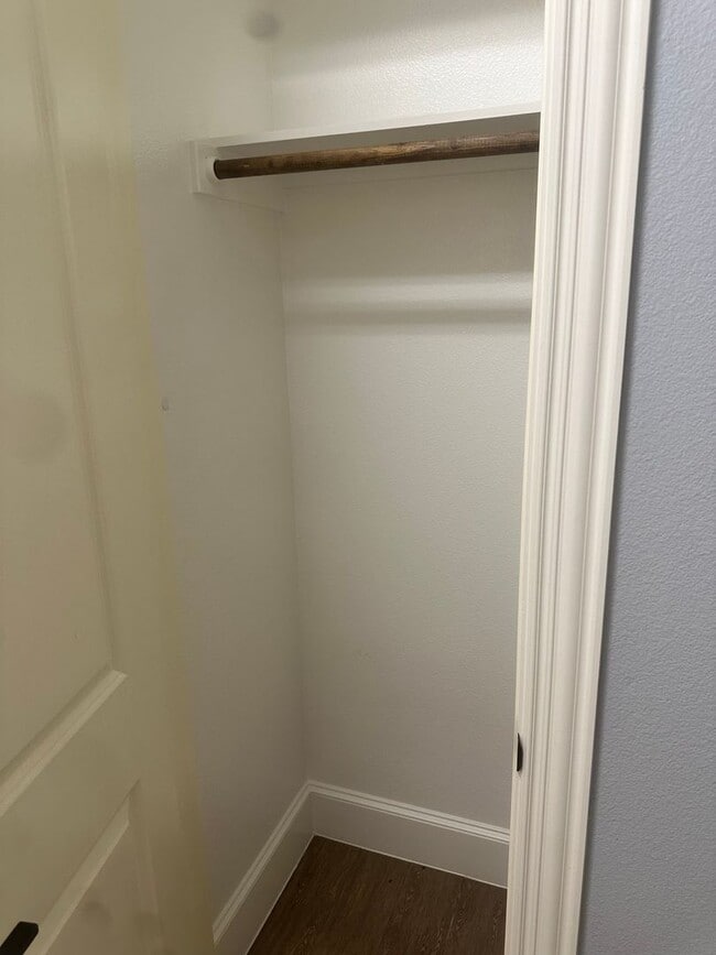 Building Photo - open concept 4bd - rent to own