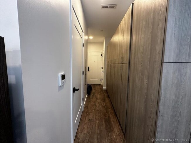 Building Photo - 3 Atlantic St