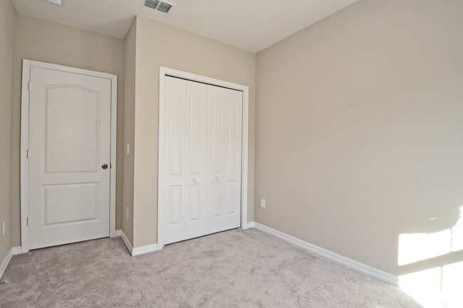 Building Photo - 12163 Water Poppy Ct