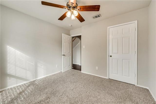 Building Photo - 409 Knoll Park Ct