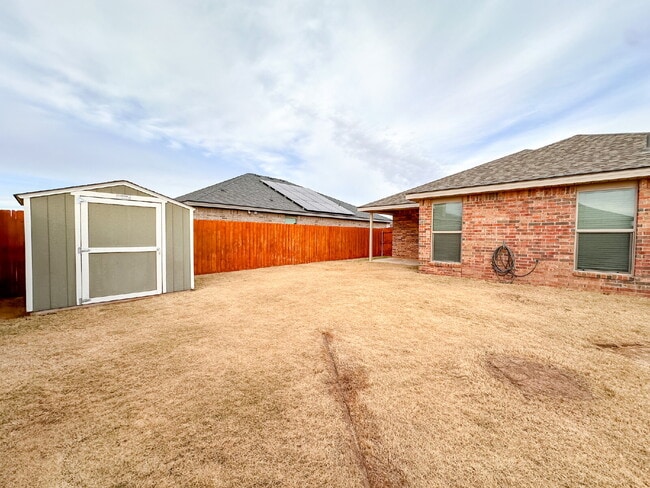 Building Photo - 3/2/2 Home in Windstone!