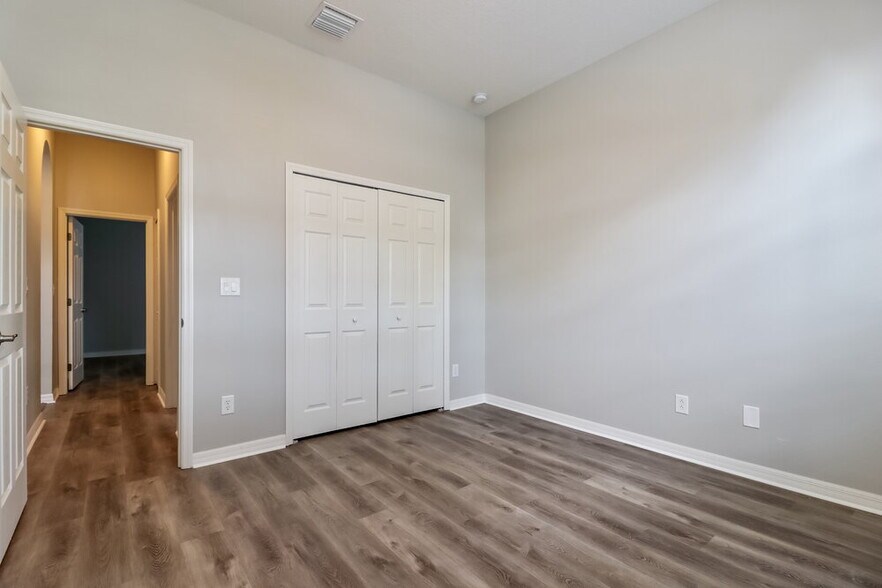 Building Photo - 16326 Laurel Garden Ct