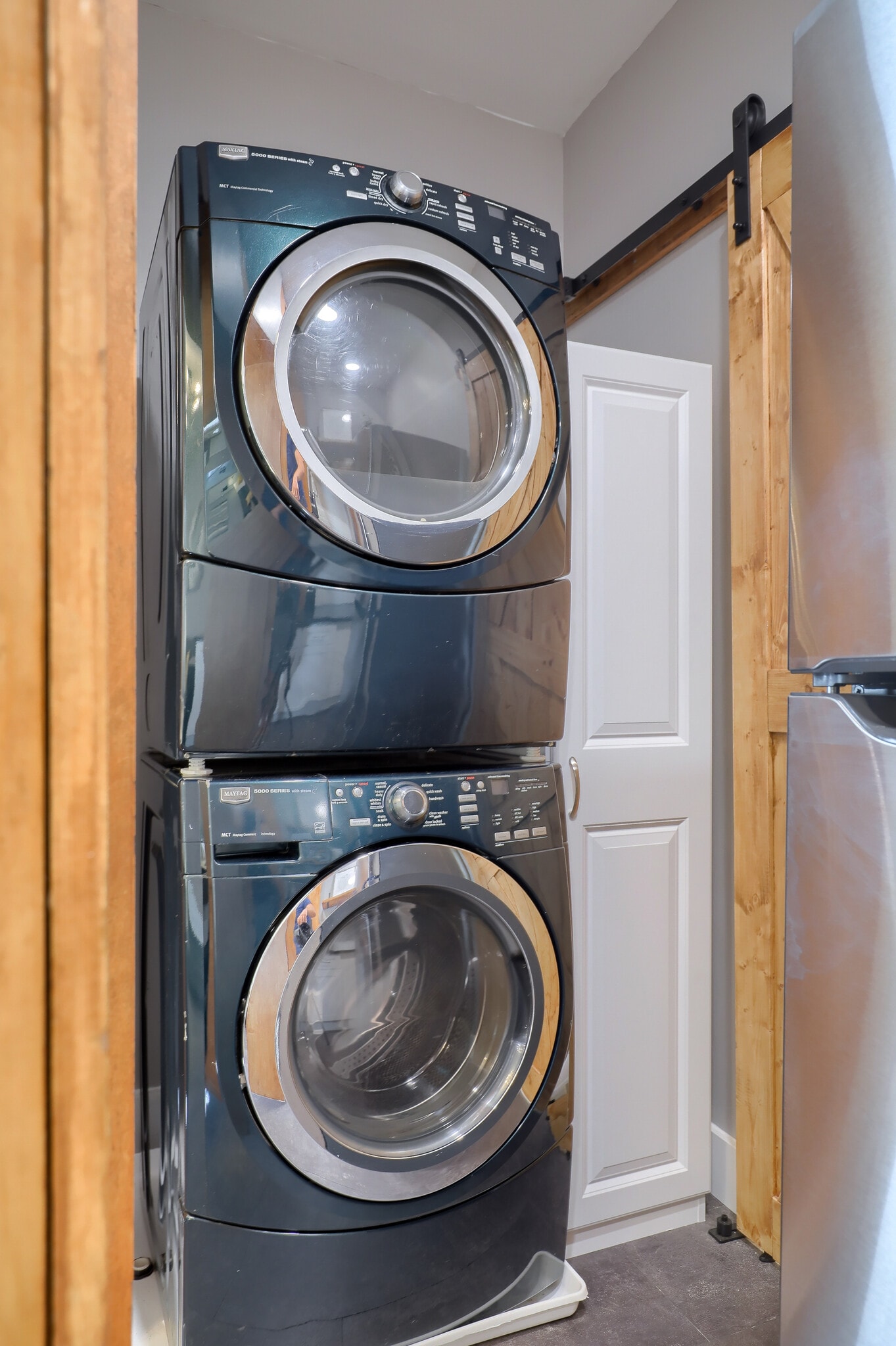 Building Photo - 22 N Broad St