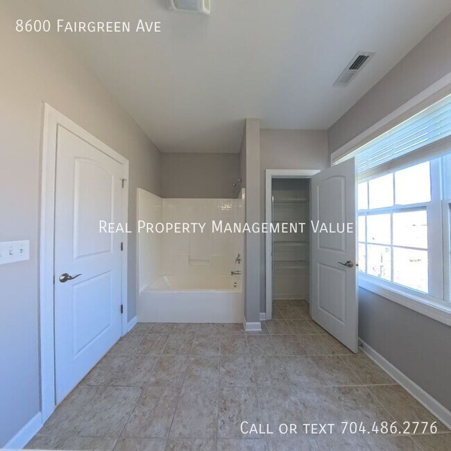 Building Photo - 8600 Fairgreen Avenue