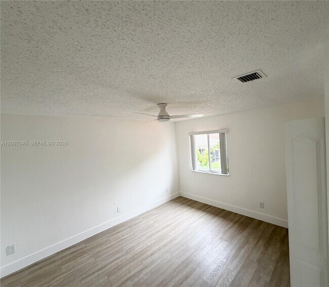 Building Photo - 6744 SW 195th Ave