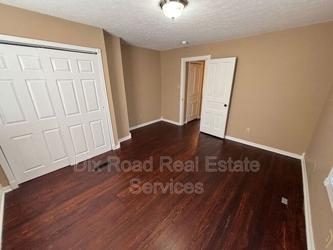 Building Photo - 2339 Freeman Ave