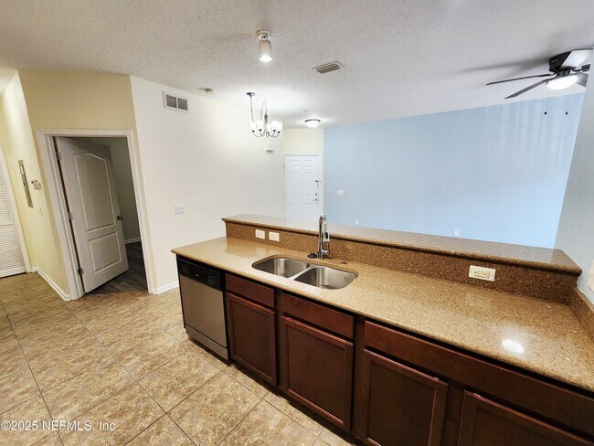 Building Photo - 4991 Key Lime Dr