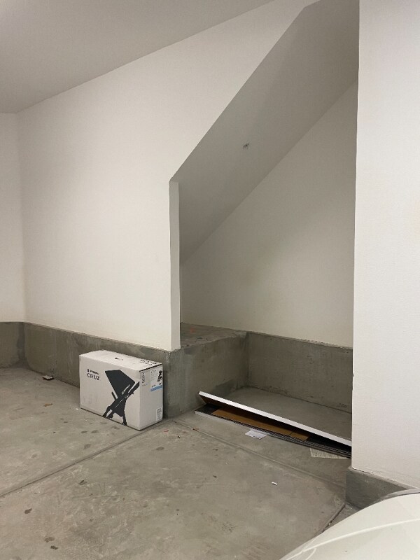 Building Photo - 335 N Fenimore Ave