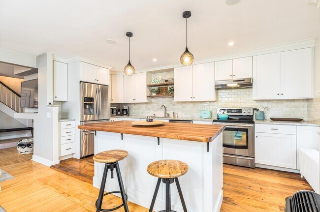 Building Photo - 279 Marcy St