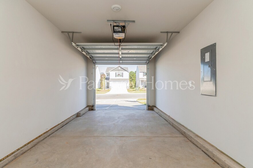 Building Photo - 6316 Lowe Ln