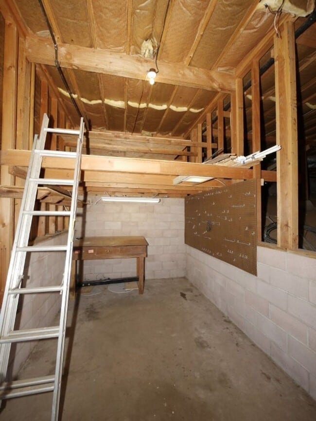 Building Photo - 11108 Clinton Bar Rd