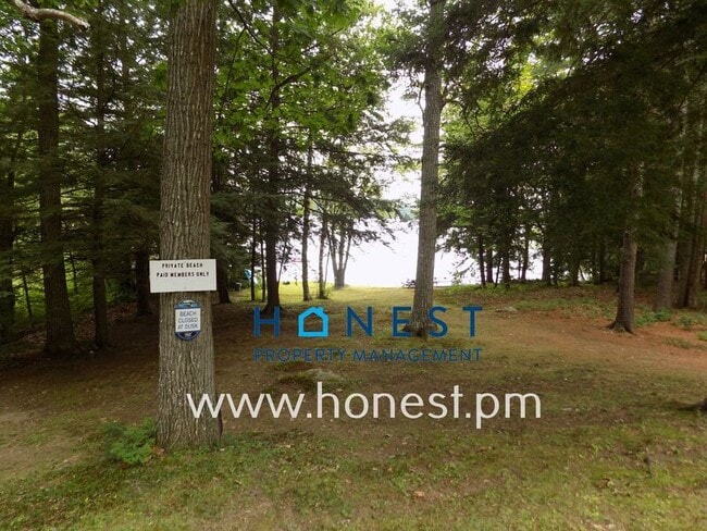 Building Photo - 43 Sunset Dr