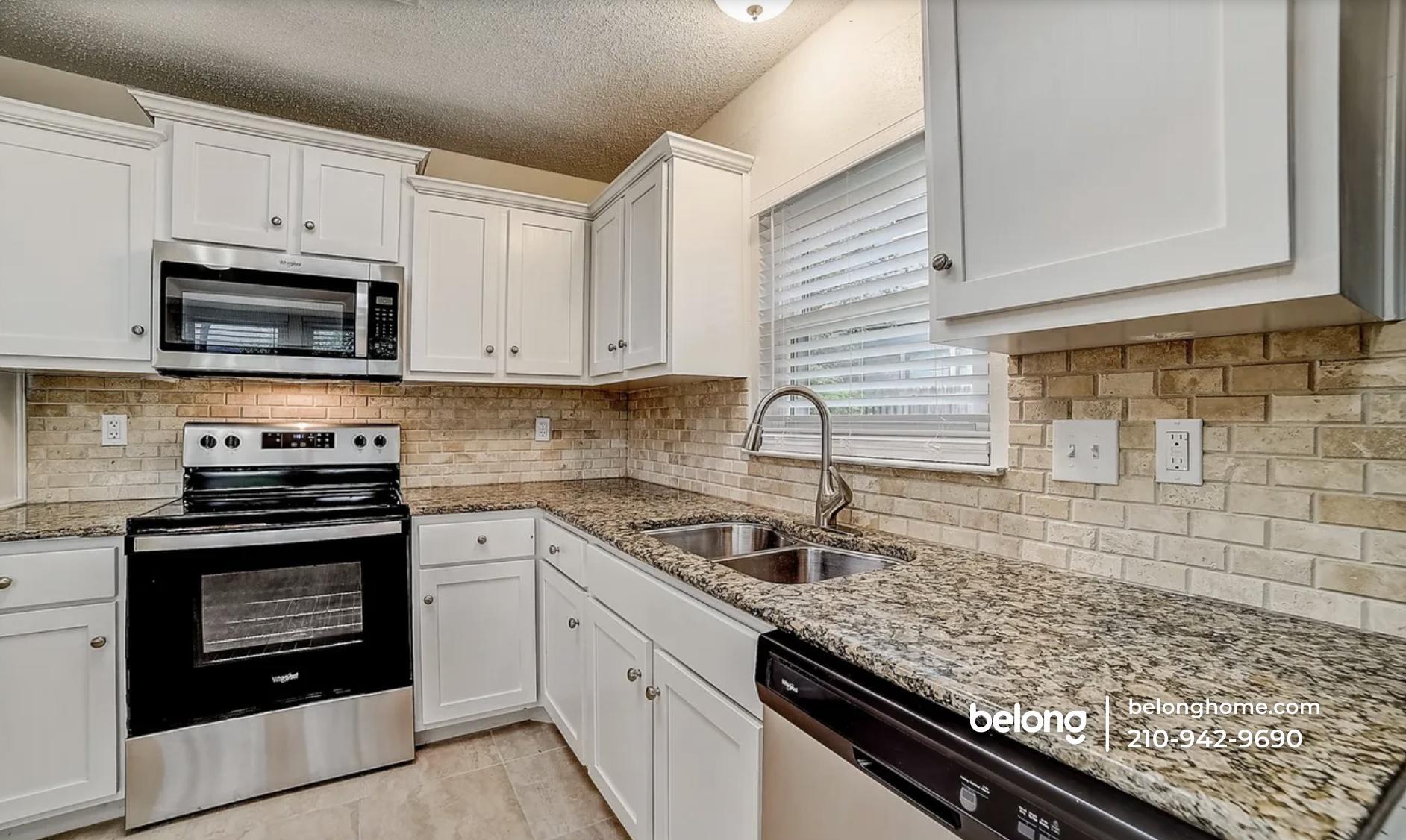 Building Photo - 9710 Fortune Ridge Dr