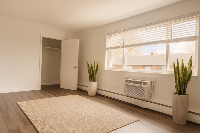 Interior Photo - Regency Terrace