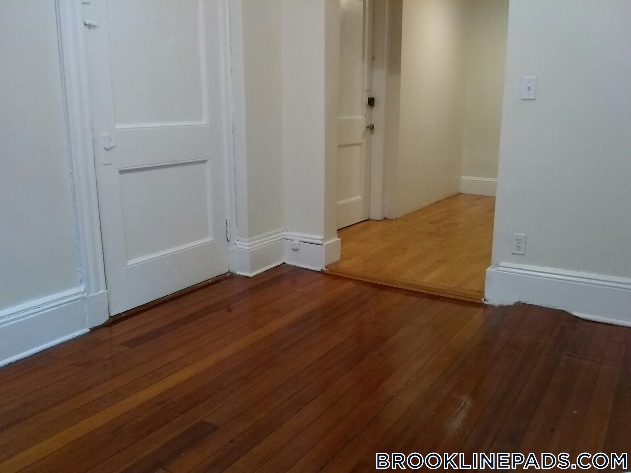 Building Photo - 208 Winthrop Rd