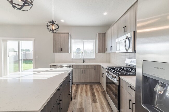 Building Photo - New 4 Bed 2.5 Bath House in Star