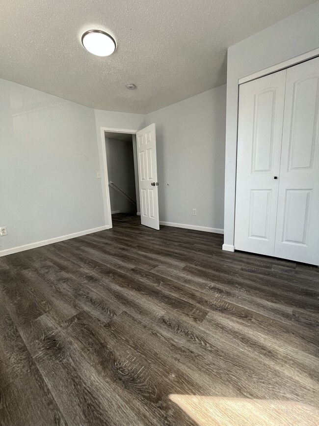 Building Photo - 119 S 8th St