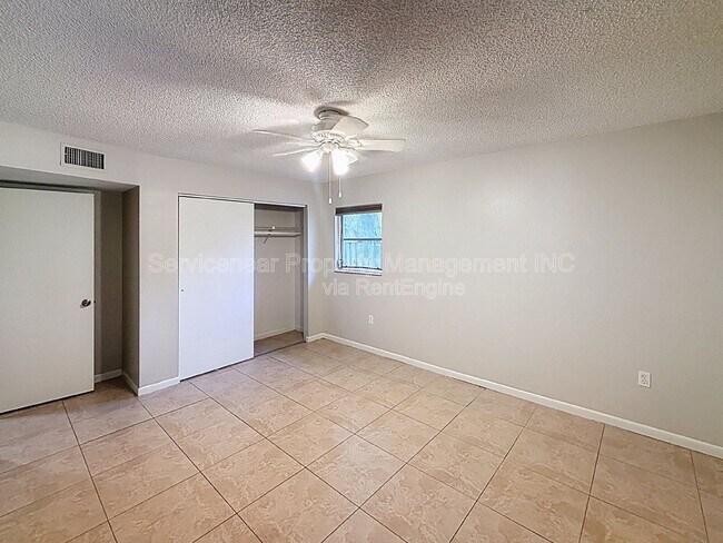 Building Photo - 10597 101st Ave