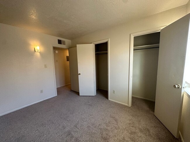 Building Photo - Two Bedroom, One Bathroom Apartment available for rent in Bloomfield