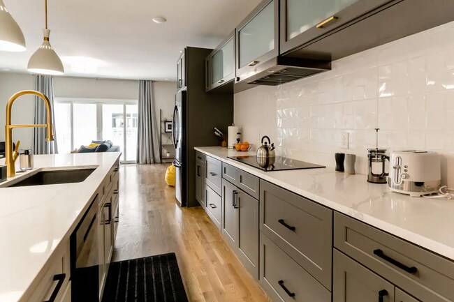 Building Photo - 1505 Jefferson St