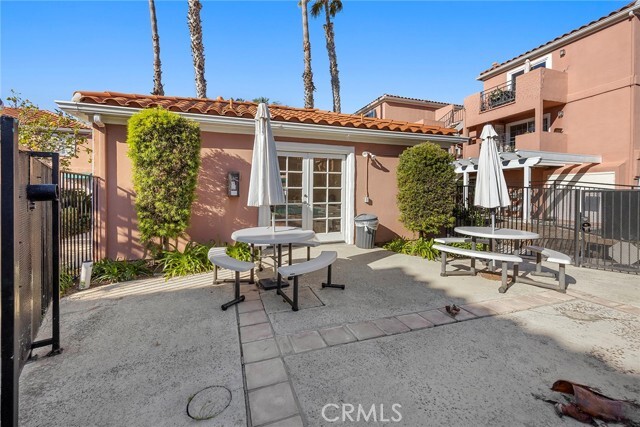 Building Photo - 409 Utica Avenue