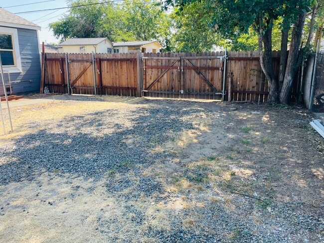 Building Photo - 3730 Ivy St
