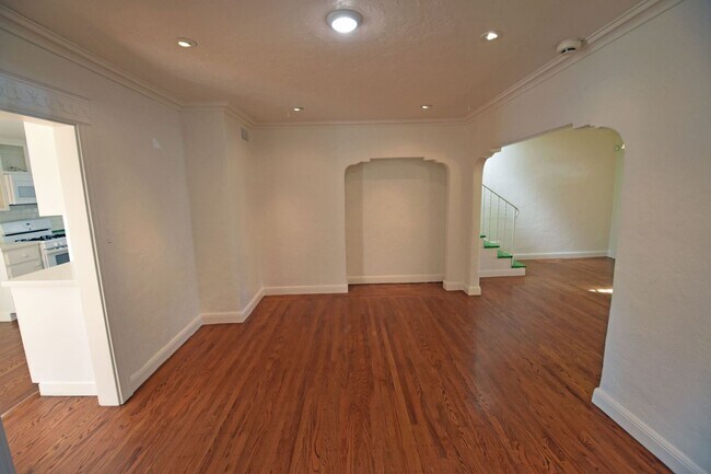 Building Photo - 3 br, 1.5 bath House - 2010 N Street