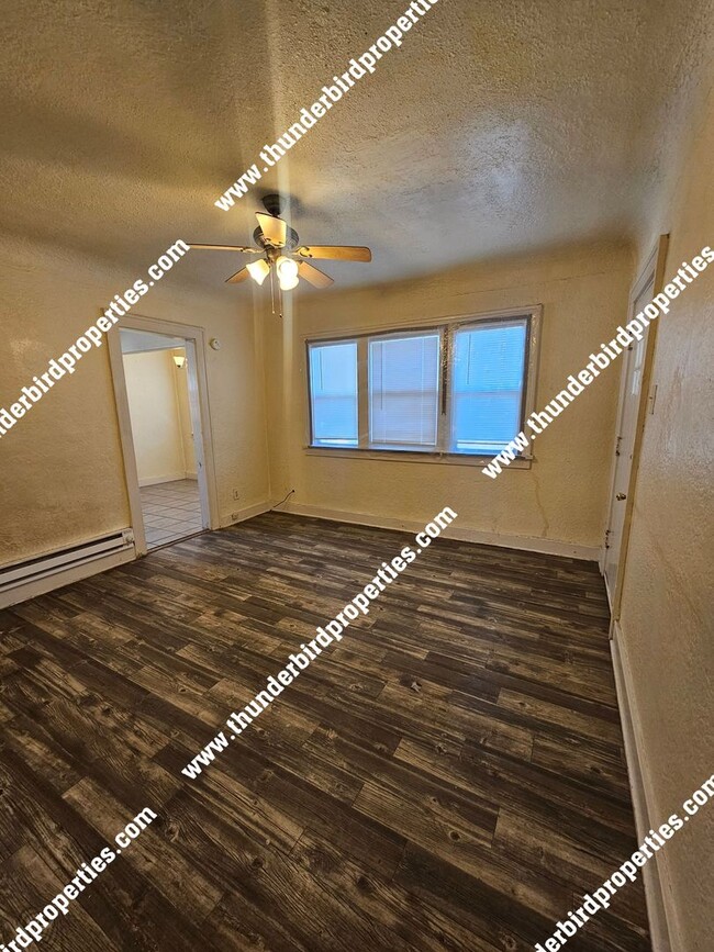 Building Photo - 1618 Coal Ave SE