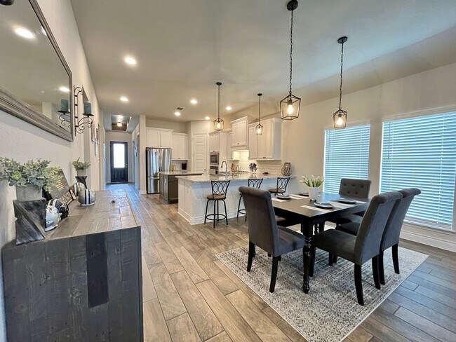 Building Photo - 3 Bedroom/2 Bath Kallison Ranch Subdivision