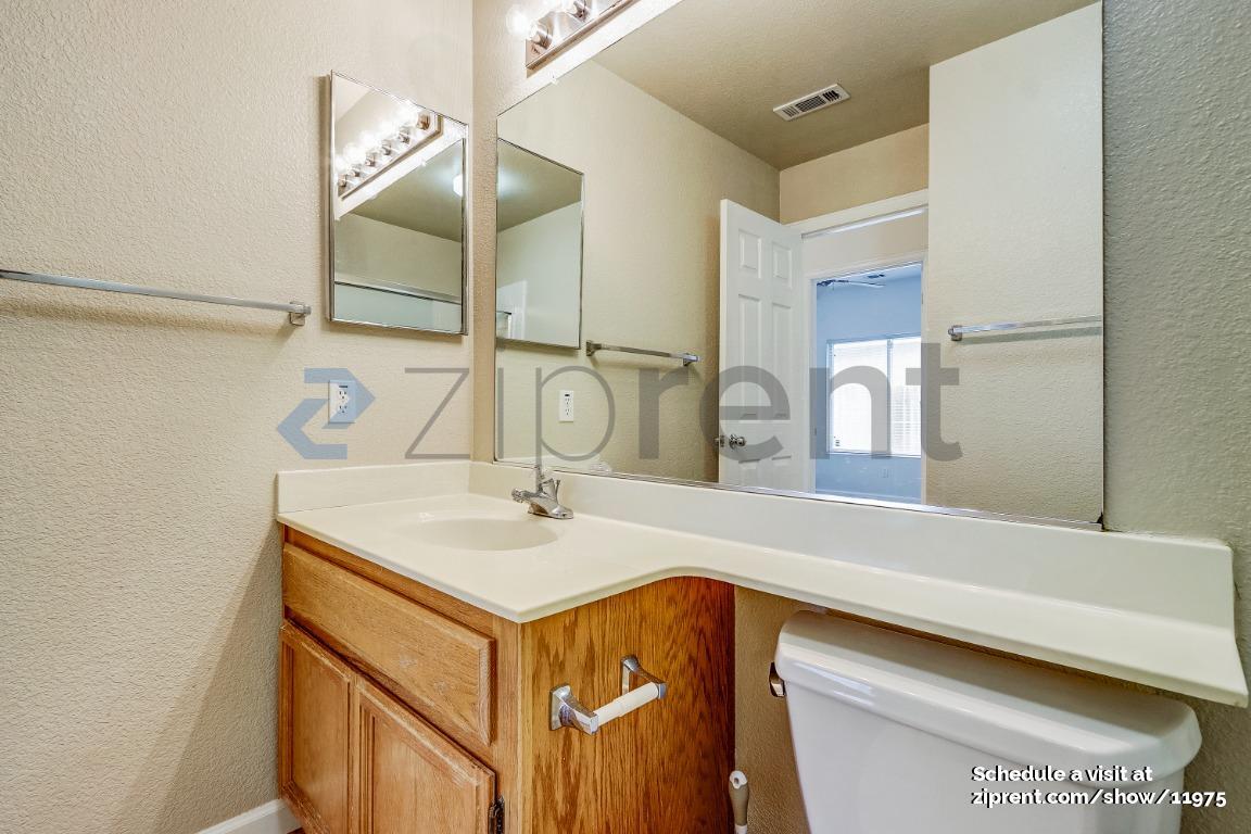 Building Photo - 2834 Prado Ln