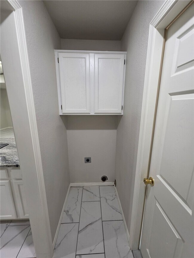 Building Photo - 809 Kinkade Pl