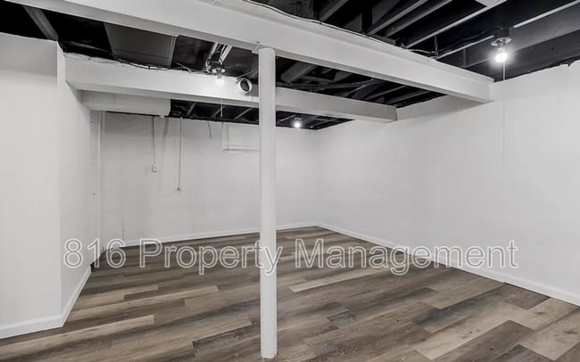 Building Photo - 1609 NE 60th Terrace