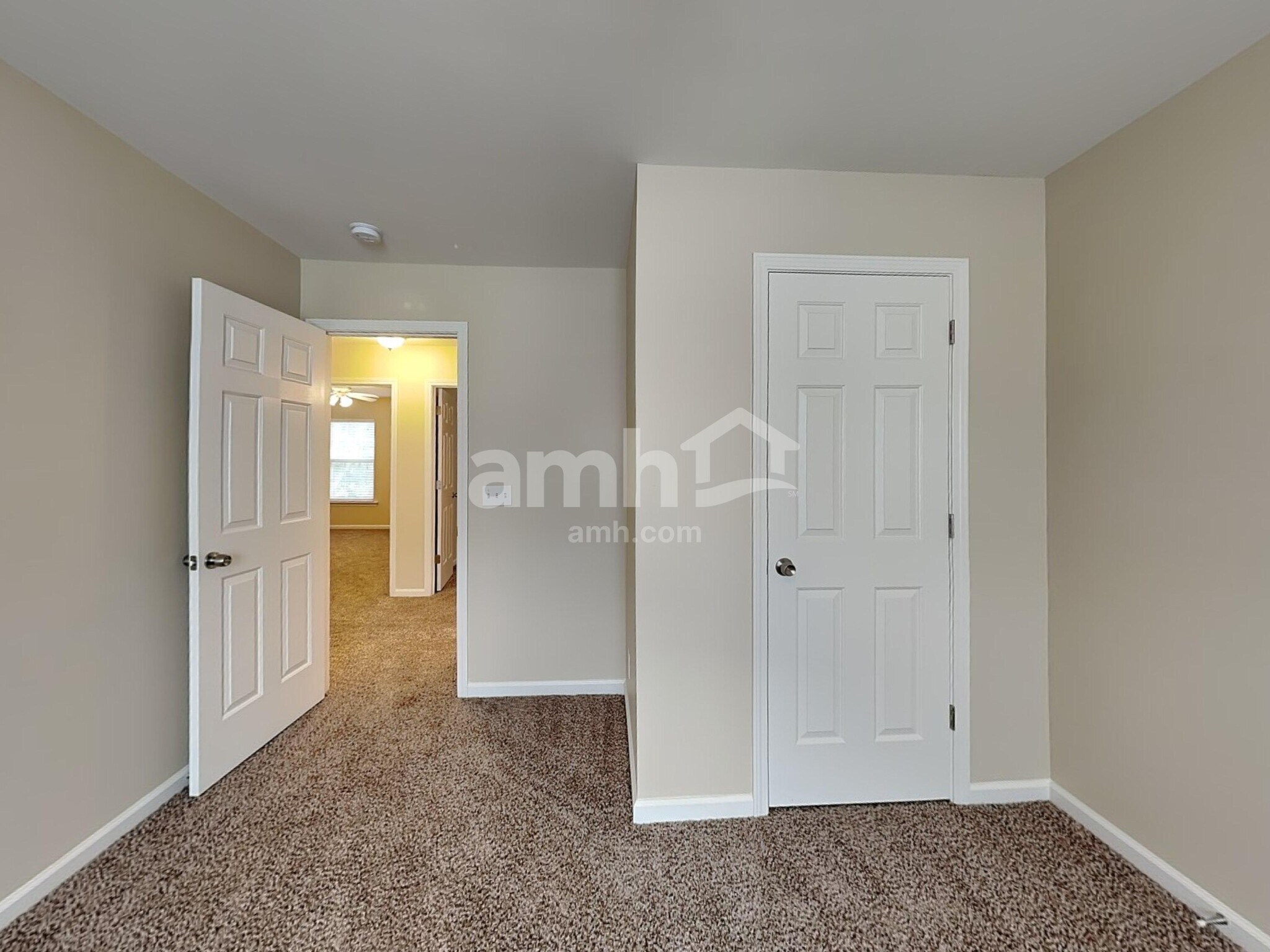 Building Photo - 635 Chadwyck Dr