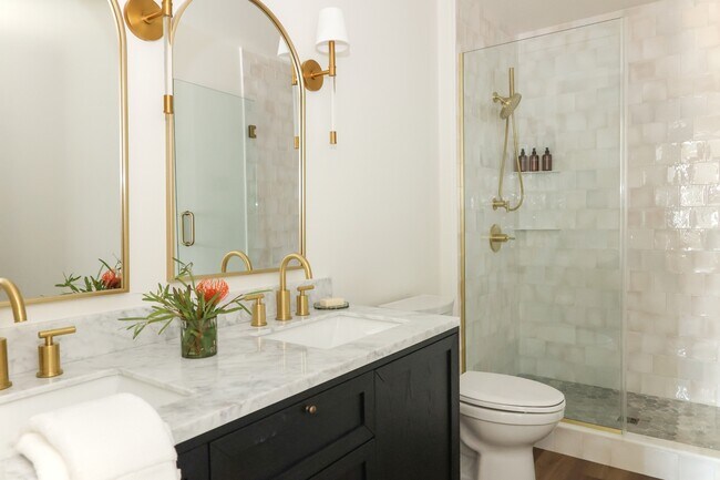 Building Photo - 279 N Richards Ave