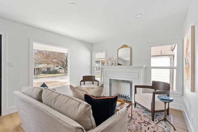 Building Photo - 21 Margranita Crescent