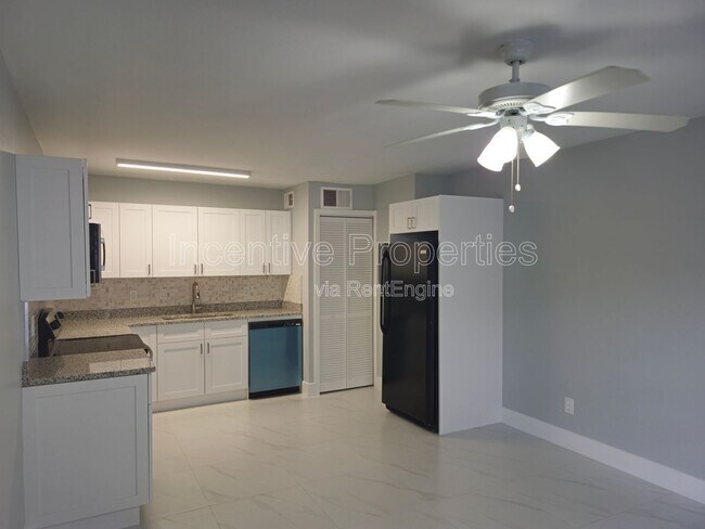 Building Photo - 4744 Walden Cir