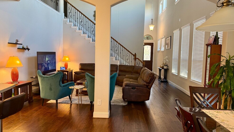 Building Photo - 3716 Carlsbad Way