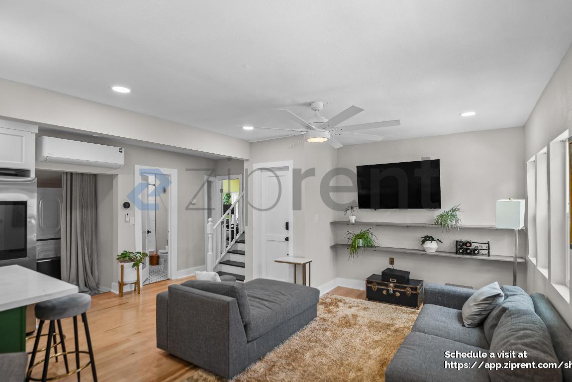 Building Photo - 3473 Birdsall Ave